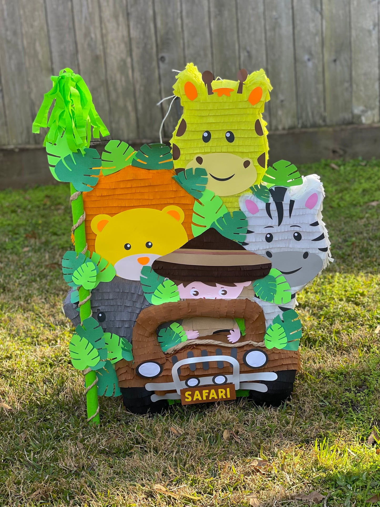 Safari Truck with Animals Piñata